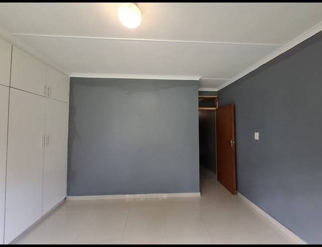 3 BEDROOM HOUSE TO LET IN CAVERSHAM GLEN